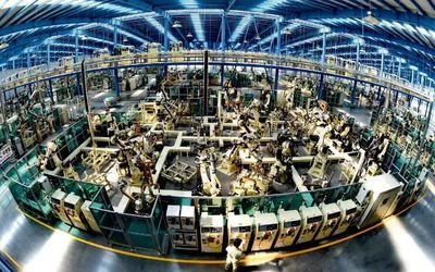 驶向未来 中国新能源汽车产业化的深度转型与战略布局